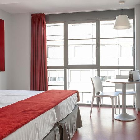 Ciutat Vella Hotell Barcelona Exteriör bild